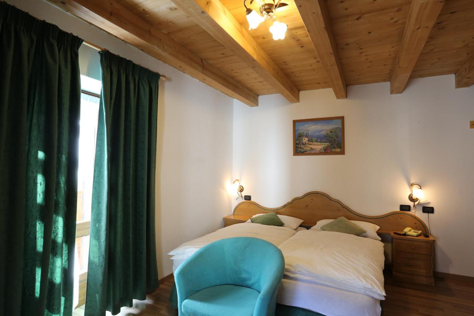 Albergo Centrale フォルニ・ディ・ソプラ 部屋 写真